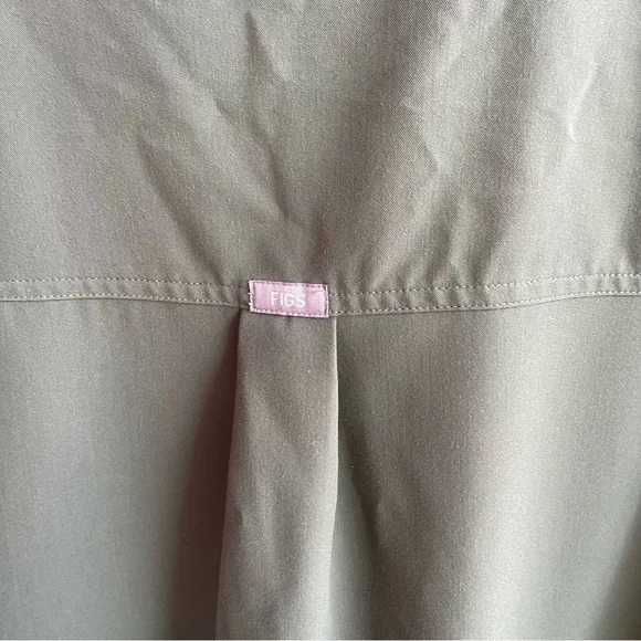 Figs Women Scrub Top 2XL XXL Green Rafaela Oversized Sleeveless Nurse WXXSW1003 - Picture 3 of 8